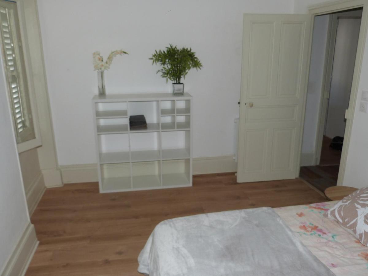 Le Compostelle Apartment Issoudun Exterior foto