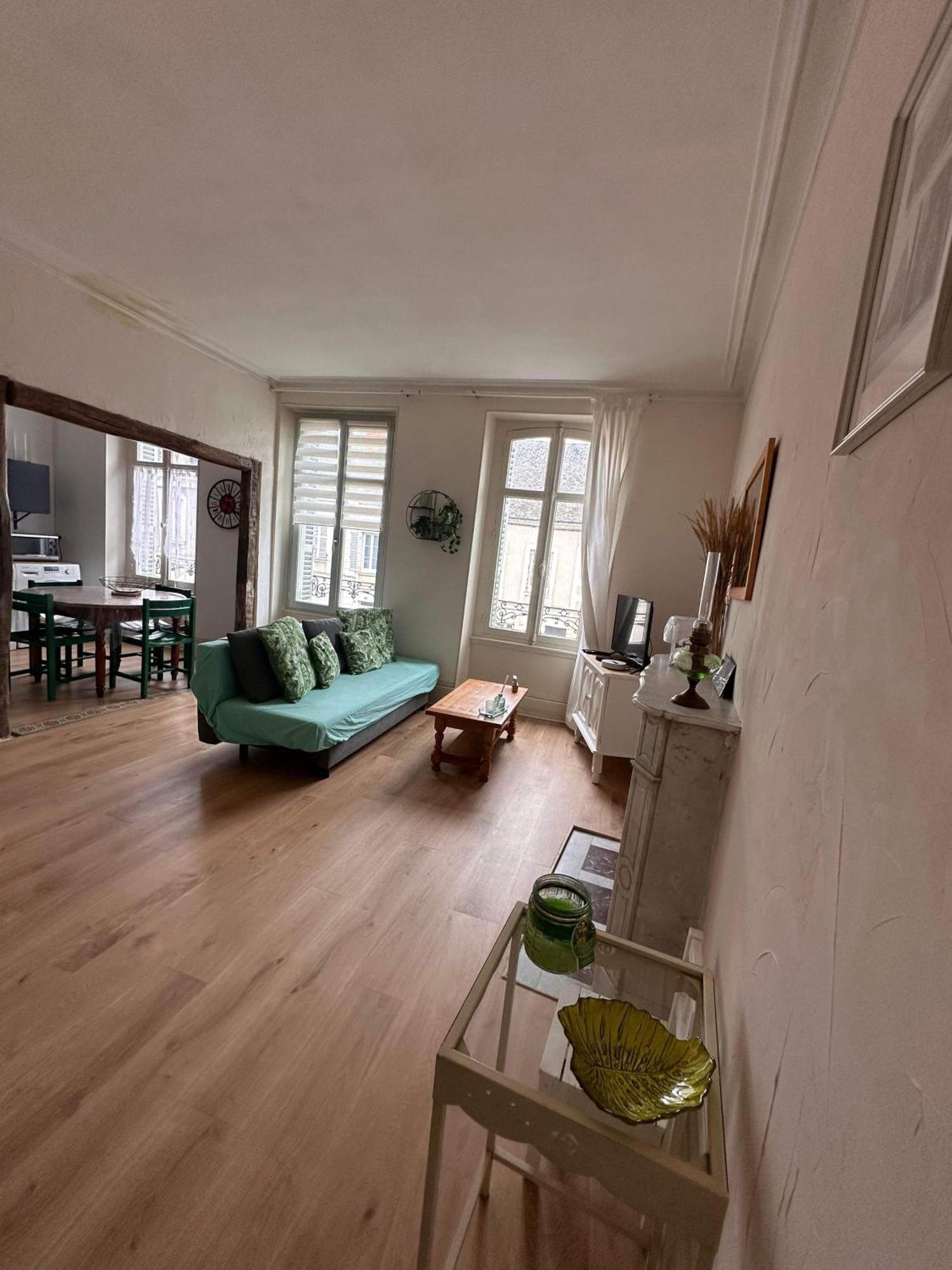 Le Compostelle Apartment Issoudun Exterior foto
